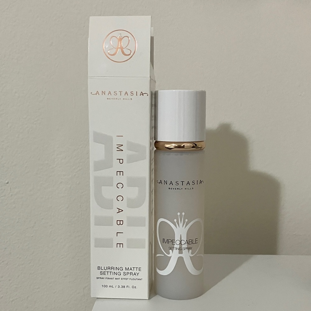 Anastasia Beverly Hills Impeccable Blurring Matte Setting Spray